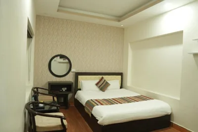 Standard Double Room — Phuong Nam Hotel